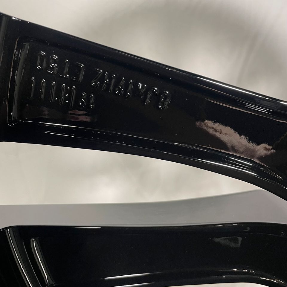 Originale 19 Zoll Seat Leon III ST Cupra 5F Alufelgen Felgen Leichtmetallfelgen schwarz mit glanzgedrehter Front (weitere Farben möglich)