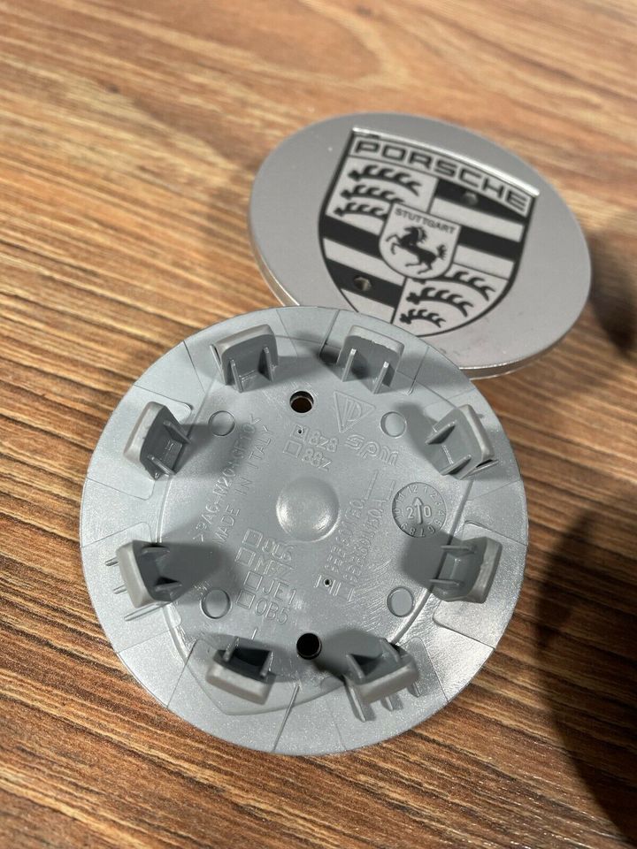 4 x capacul original al butucului de roată Porsche Capacul jantei