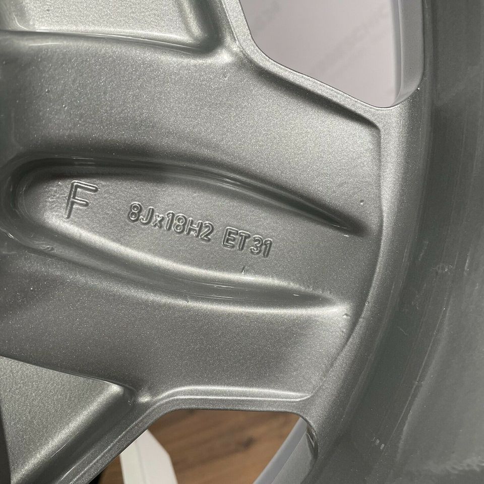 Originale 18 Zoll AMG Mercedes E-Klasse W124 W210 Styling 2 Alufelgen Felgen leichtmetallfelgen silber glänzend mit glanzgedrehtem Bett (weitere Farben möglich)