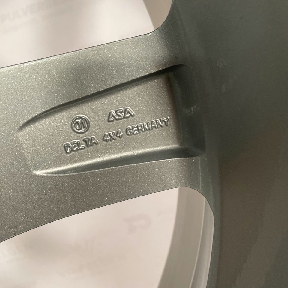 Originale 23 Zoll Delta 4x4 Audi Q7 Alufelgen Felgen Leichtmetallfelgen silber glänzend mit glanzgedrehtem Bett (weitere Farben möglich)
