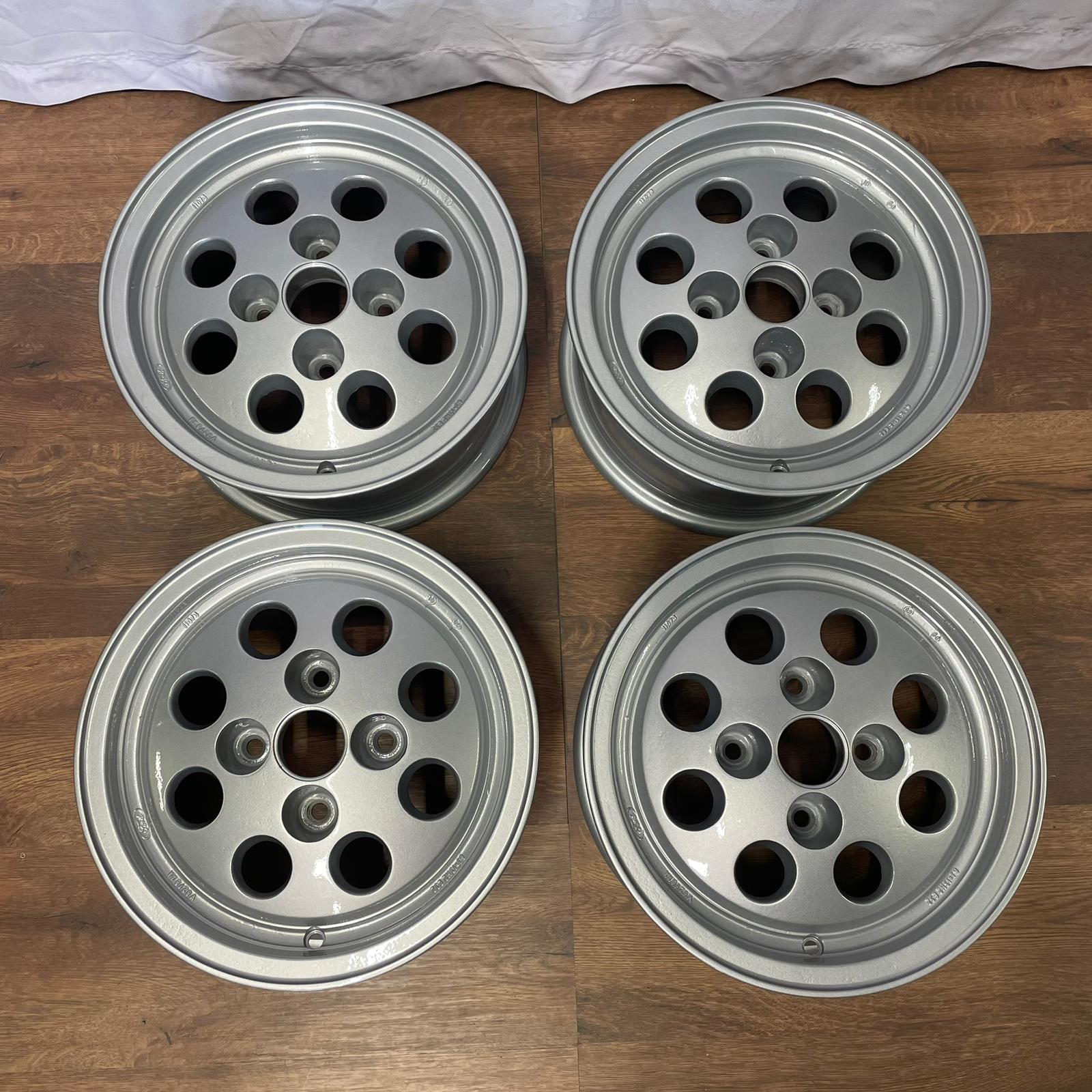 Originale 13 Zoll Ford RS Fiesta MK1 MK2 XR2 Alufelgen 6 x 13 ET32 Felgen Leichtmetallfelgen hochglanzverdichtet (weitere Farben möglich)