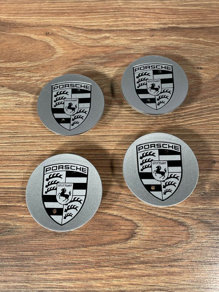 4 x original Porsche Macan Nabendeckel Deckel Embleme 65 mm