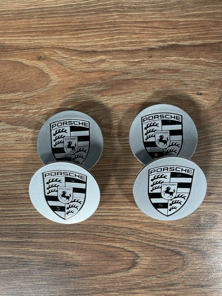 4 x original Porsche Macan Nabendeckel Deckel Embleme 65 mm