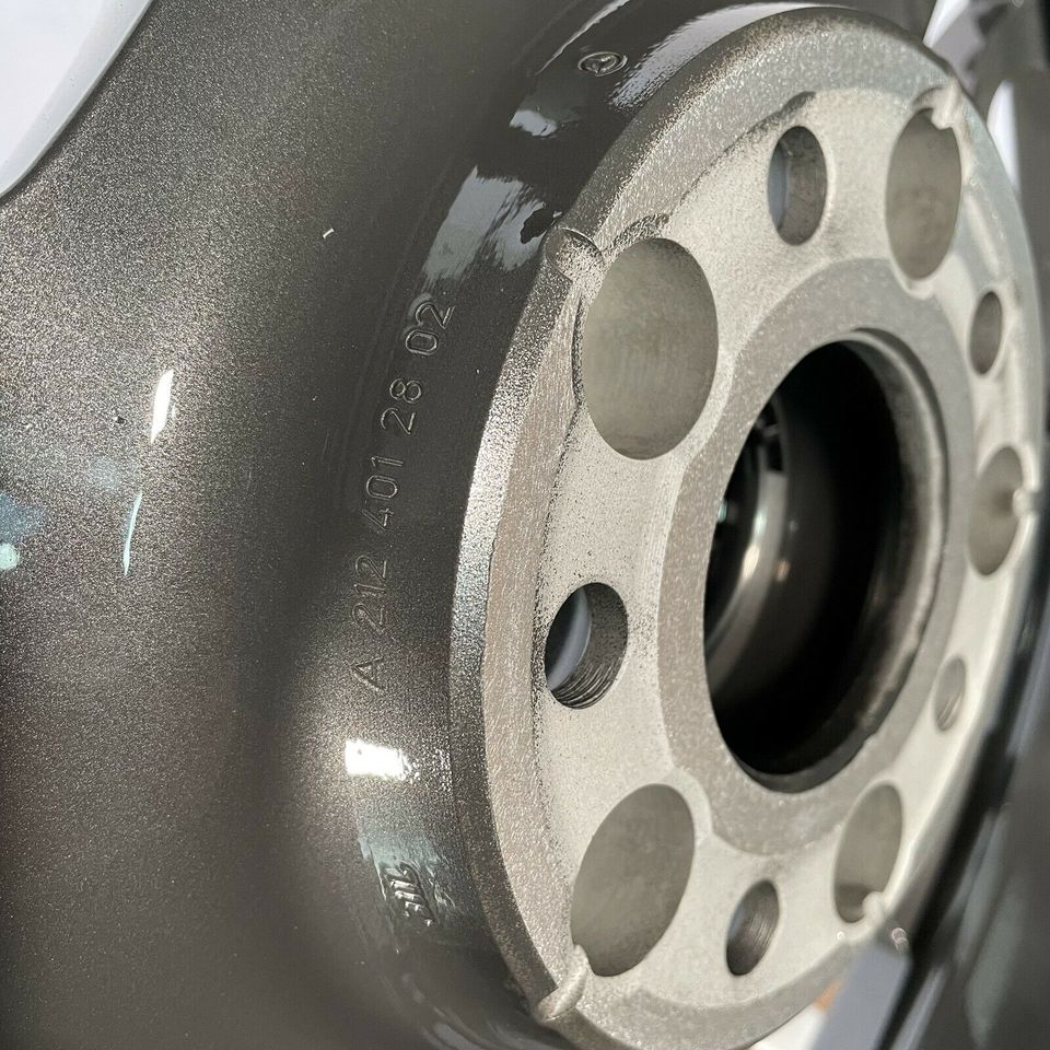 Originale 19 Zoll Mercedes E-Klasse W212 E63 AMG Alufelgen Felgen Leichtmetallfelgen in himalaya grau mit glanzgedrehter Front (weitere Farben möglich)