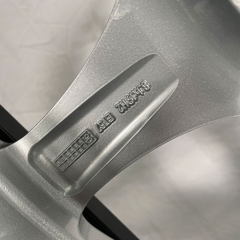 Originale 19 Zoll Porsche 911 997 C4 Carrera Classic Rad Alufelgen Felgen Leichtmetallfelgen silber (weitere Farben möglich)
