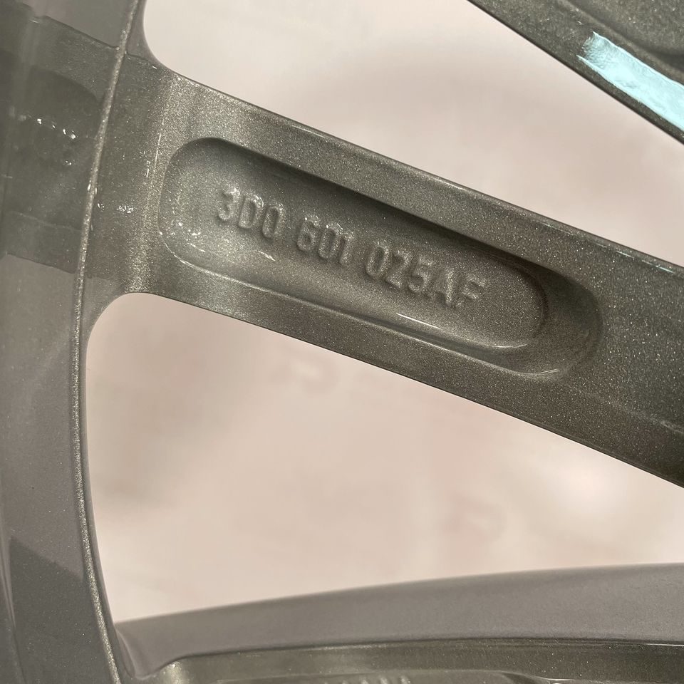 Оригинальные 20-дюймовые легкосплавные диски Audi Q5 FY S-Line Falx Диски черные