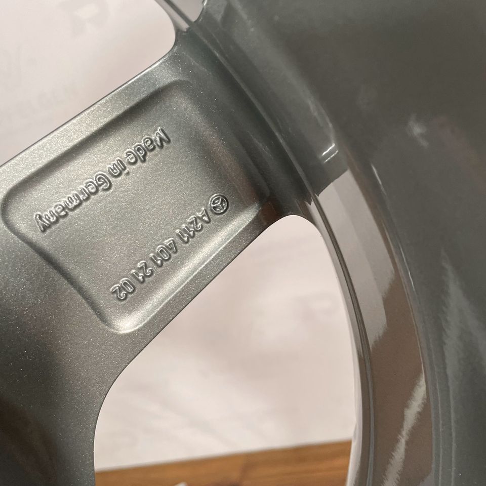 Originale 18 Zoll Mercedes E-Klasse W211 AMG Styling III Alufelgen Felgen Leichtmetallfelgen silber mit glanzgedrehtem Bett (weitere Farben möglich)