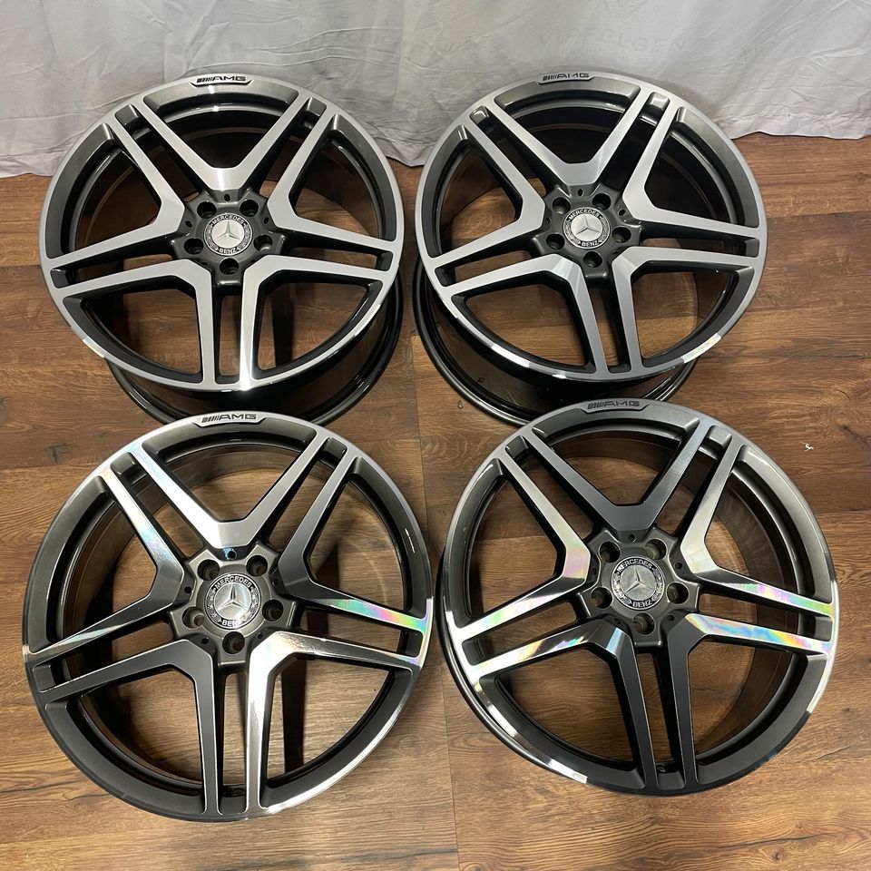 Original 15 inch Mercedes E-Class W124 8-hole alloy wheels rims silver