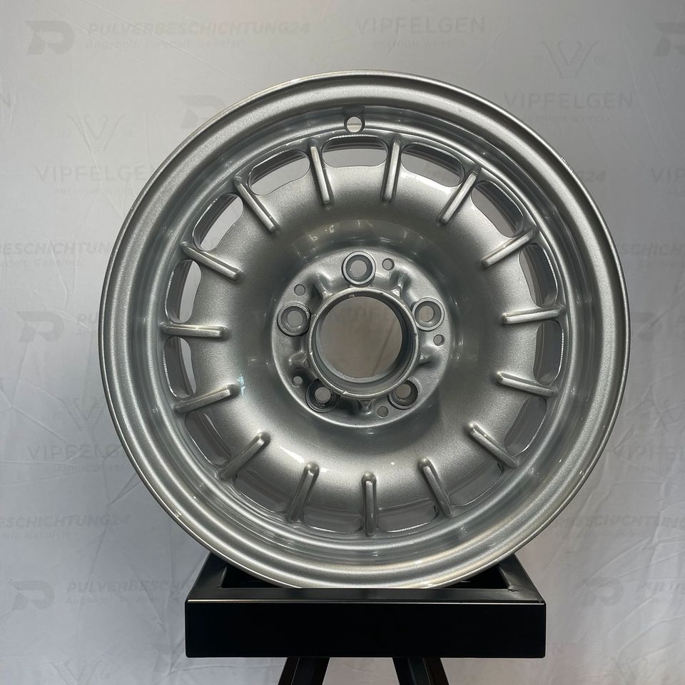 Cerchi in lega originali da 15 pollici Mercedes Classe E W124 a 8 fori argento