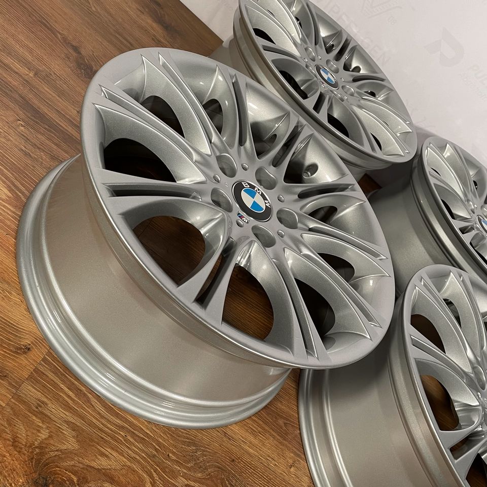 Originale 18 Zoll BMW 5er E60 E61 Styling M135 Doppelspeiche Alufelgen Leichtmetallfelgen Felgen silber glänzend Pirelli Cinturato All season SF2 Reifen montiert undgewuchtet indiv. auf Kundenwunsch (weitere Farben möglich) 